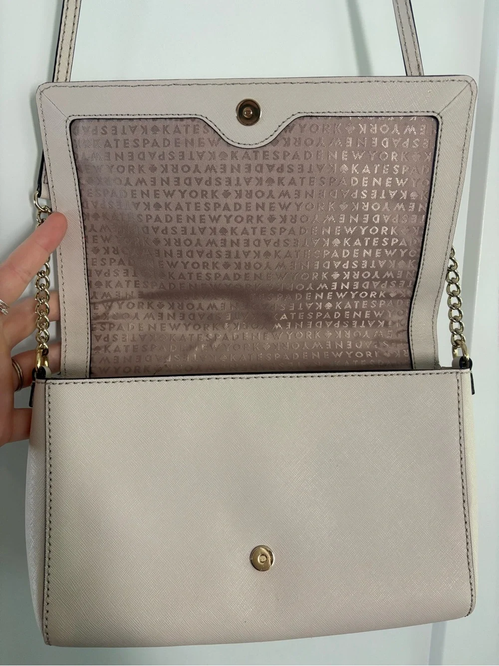 Kate Spade New York Cream / Beige Crossbody Shoulder Bag Magnetic Closure